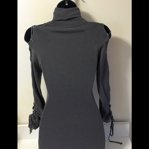 GUESS * Turtleneck w/tie up Sleeves - Picture 3 of 4